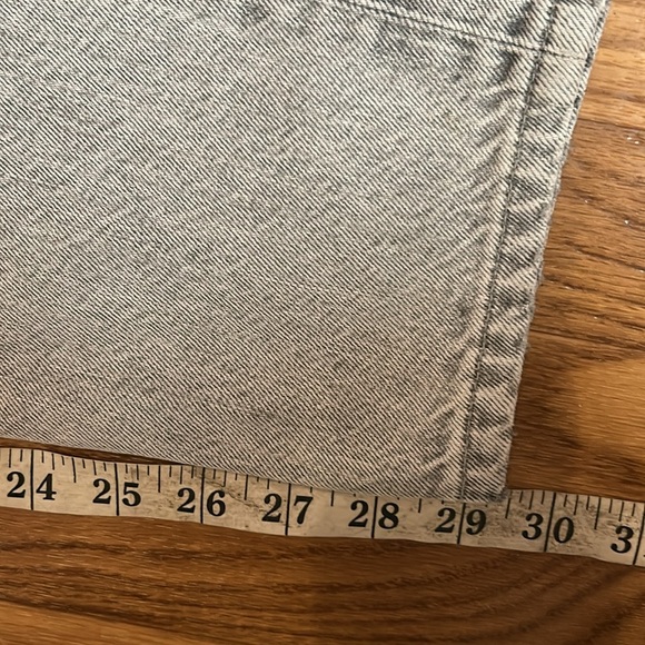 NWT American Eagle Gray Distressed Straignt Mom High Rise Jeans SZ 4 - Picture 12 of 13